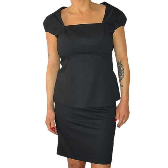 Evan-Picone Size 4 Black Peplum Midi Dress Pleated - Picture 2 of 6